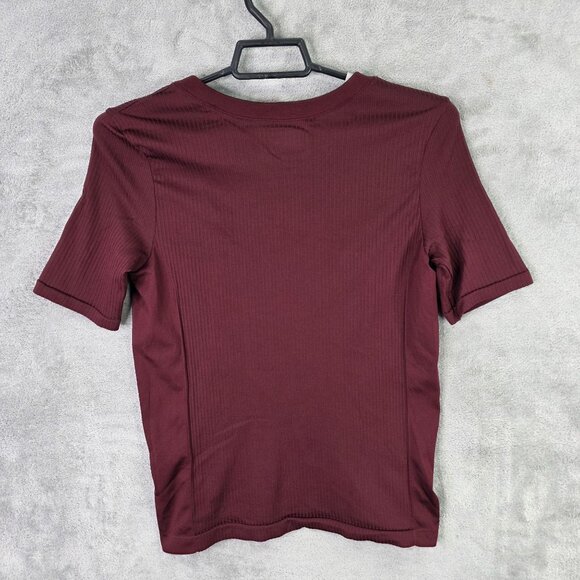 Womens Athleta Burgundy Ribbed Active Top Short Sleeve Polyester Blend Size M - Picture 3 of 6